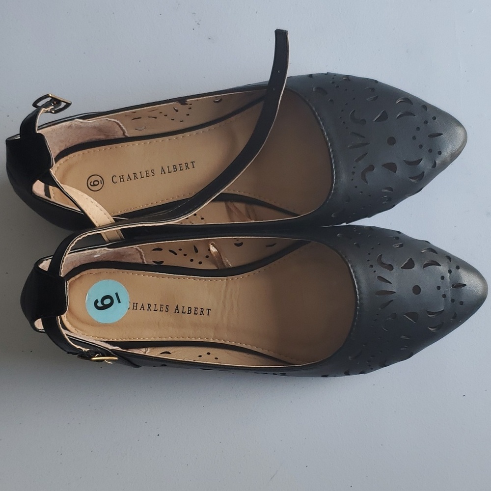 Charles Albert black flats